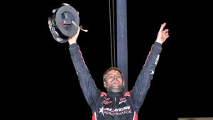 CUMMINS WINS FIRST CAREER USAC FEATURE