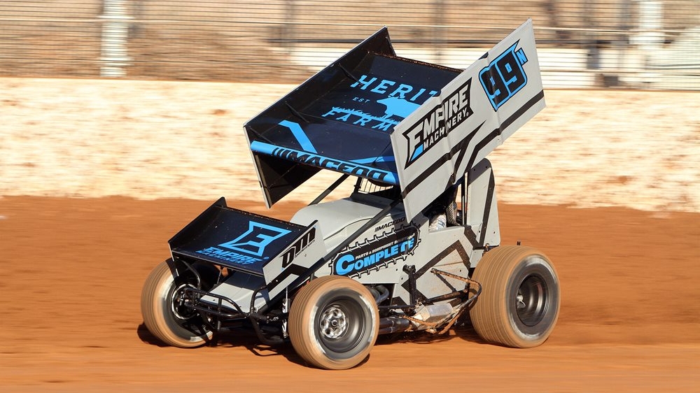 AMERICAN SPRINTCAR STAR CARSON MACEDO AT LISMORE JANUARY 12 Speedway