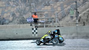 MANDERS WINS WA TITLE #2