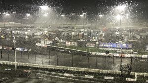 RAIN HALTS KNOXVILLE AFTER HEATS