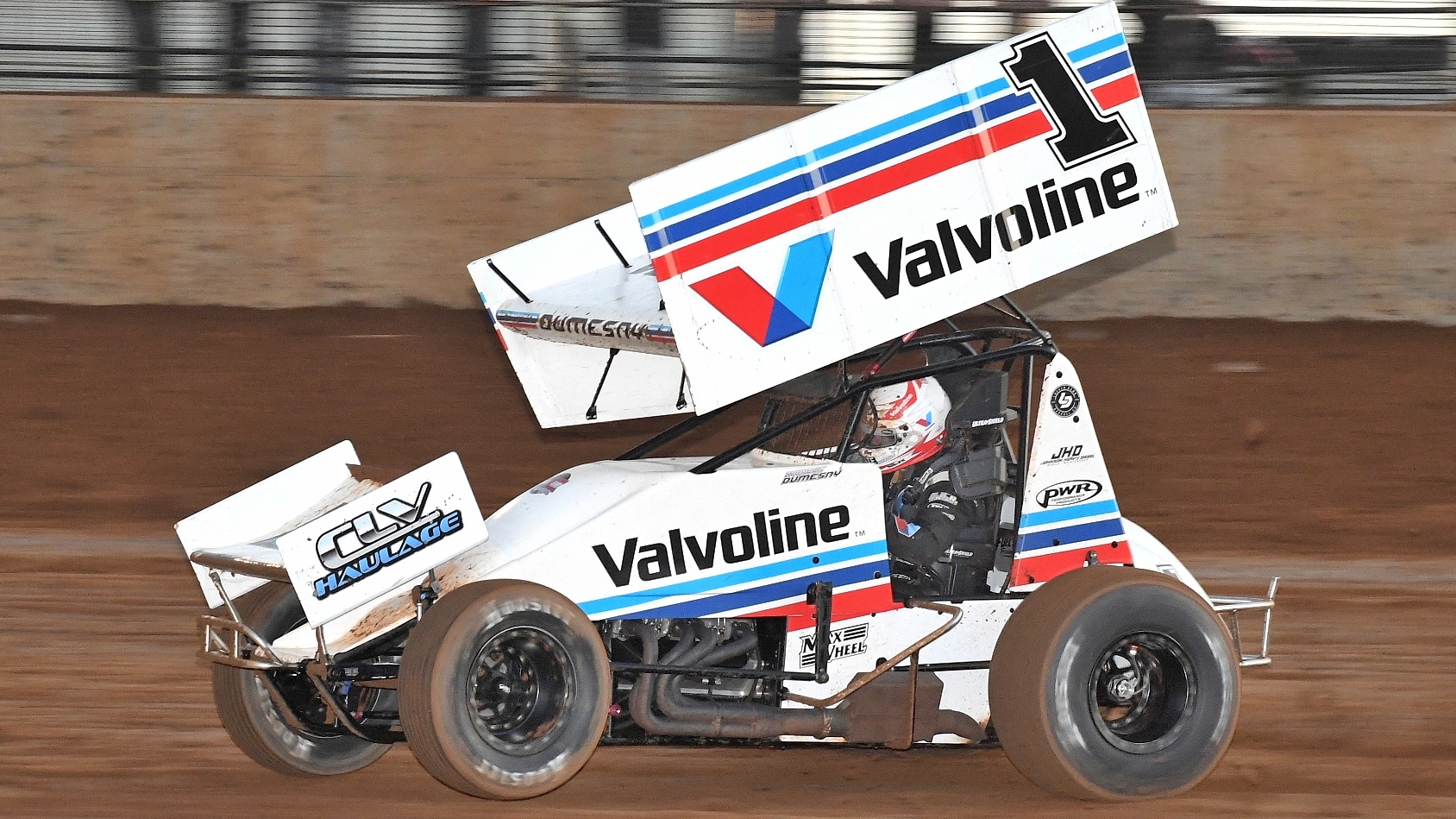 FIRST NSW SPRINTCAR WIN AT EASTERN CREEK SPEEDWAY Speedway