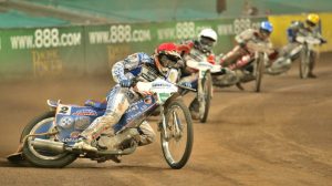 Jason Crump (leading).