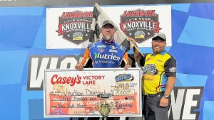 LATE MODEL KNOXVILLE NATIONALS: DAVENPORT LEADS, PIERCE IS HIGH POINT