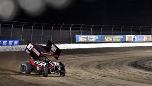 REUTZEL'S HAT-TRICK AT DIRT OVAL 66!