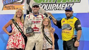 BRIAN BROWN’S EPIC ROW SEVEN WIN AT KNOXVILLE!
