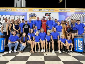 KNOXVILLE: RYAN TIMMS OUT-DUELS BRIAN BROWN IN THILLER! 
