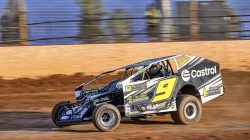 CROP#Mark Robinson - V8 Dirt Modifieds