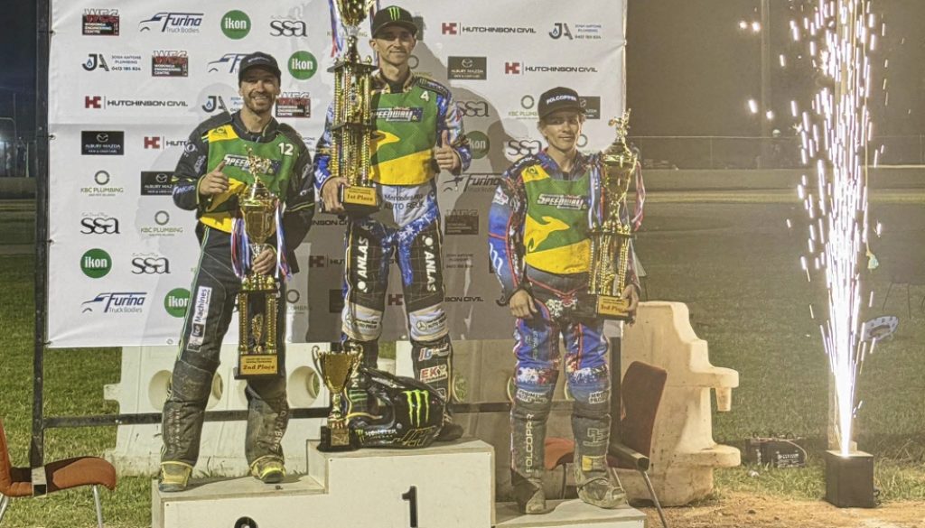 Holder FB_IMG_1767526041328