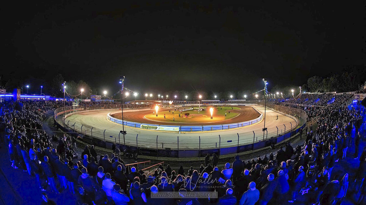 CROP ipswich_foxhall_crowd25