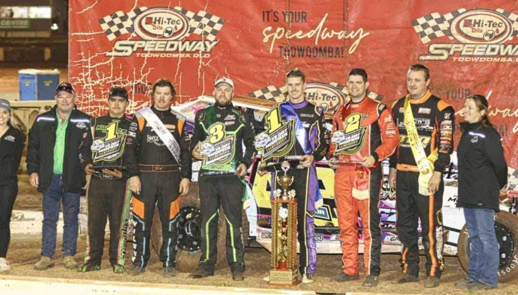 CROPPED V8 Dirt Modified