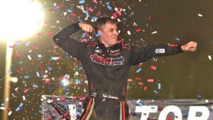 CUMMINS ROMPS, STOMPS USAC INDIANA SPRINT WEEK FIELD AT LINCOLN PARK