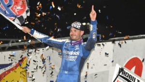 KNOXVILLE: THREE YEARS IN A ROW FOR LARSON!