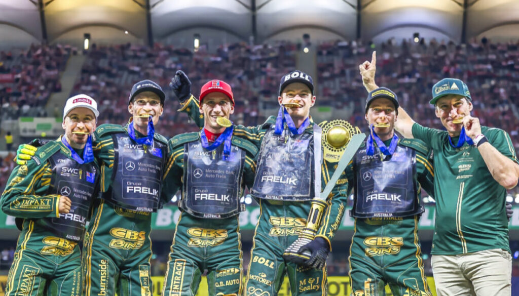 Feature 26SWCWarsawMeeting_AustraliaTrophy4-large