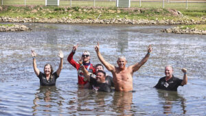 DU QUOIN DIVE! LEARY SWIMS AGAIN WITH REPEAT TED HORN 100 WIN